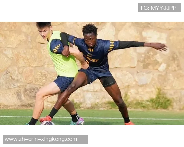 每体报导巴萨U19加里巴：偶像普约尔，有超逸黑人中卫的心智